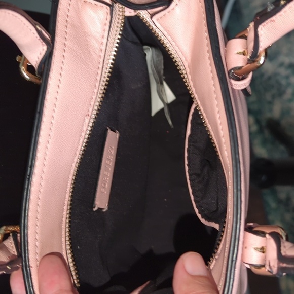 FOREVER 21 Faux Leather Tote Bag - Picture 8 of 8